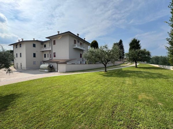 casa indipendente in vendita a San Giovanni Lupatoto in zona Pozzo