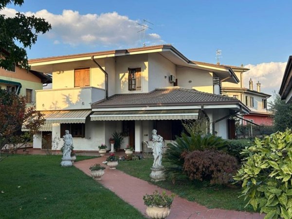 casa indipendente in vendita a San Giovanni Lupatoto in zona Pozzo