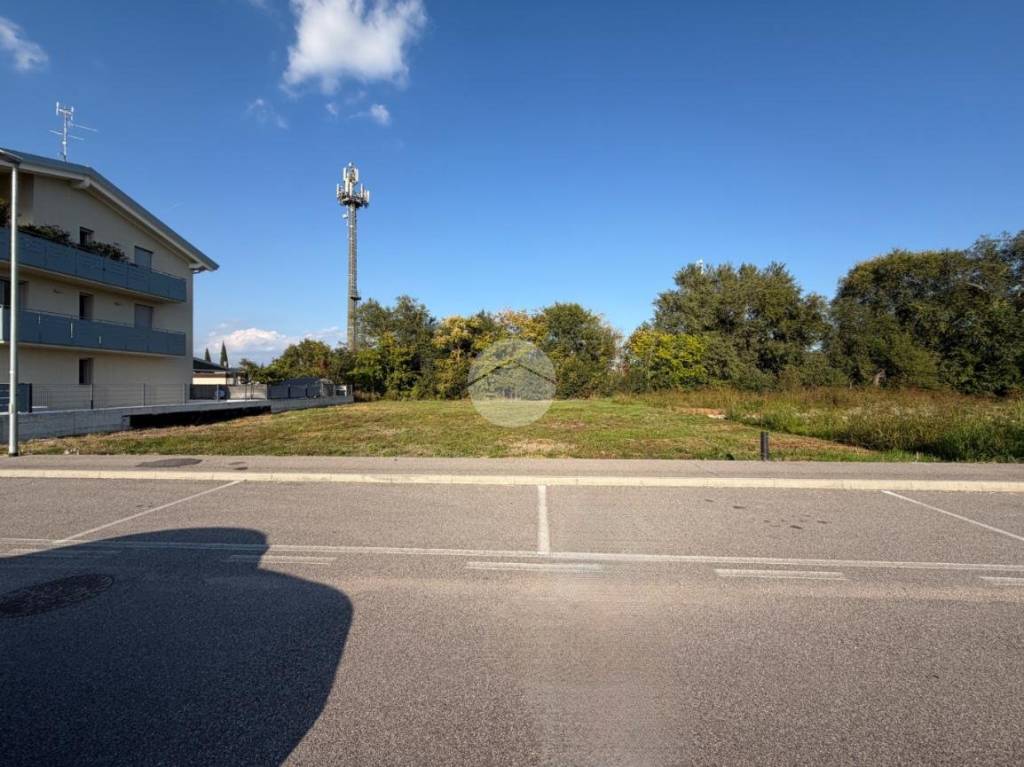 terreno edificabile in vendita a San Giovanni Lupatoto