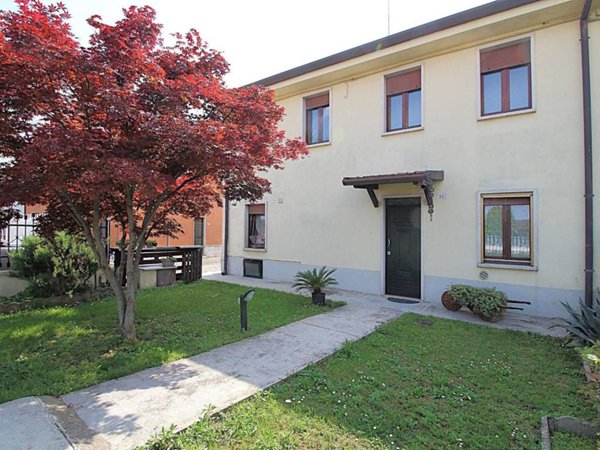 casa indipendente in vendita a San Giovanni Lupatoto