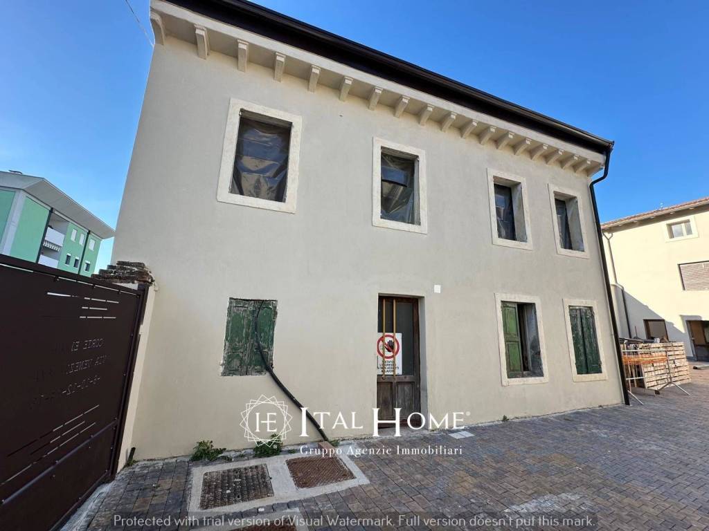 casa indipendente in vendita a San Giovanni Lupatoto