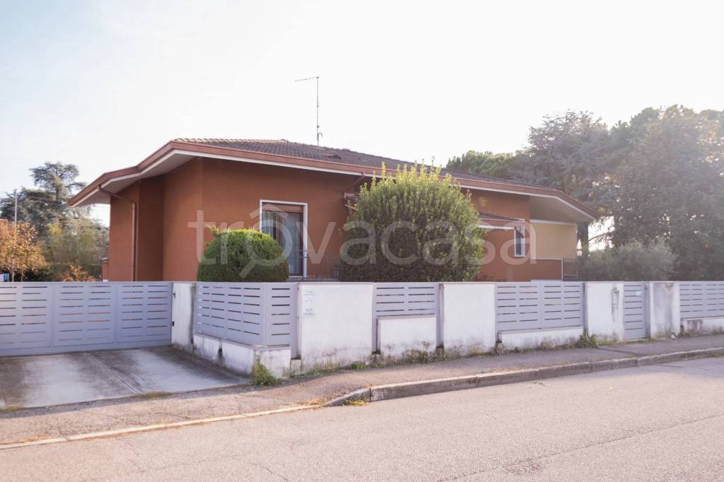 casa indipendente in vendita a San Giovanni Lupatoto
