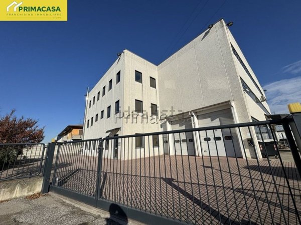 capannone in vendita a San Giovanni Lupatoto