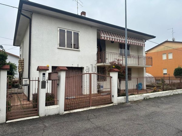 casa indipendente in vendita a San Giovanni Lupatoto