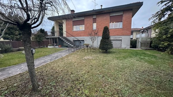 casa indipendente in vendita a San Giovanni Lupatoto