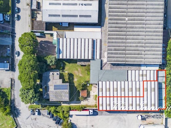 locale commerciale in vendita a San Giovanni Lupatoto