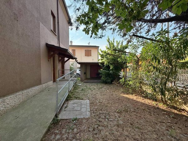 casa indipendente in vendita a San Giovanni Lupatoto
