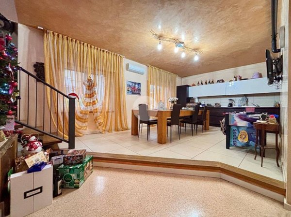 casa indipendente in vendita a San Giovanni Lupatoto