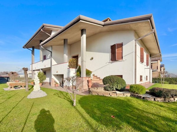 casa indipendente in vendita a San Giovanni Lupatoto