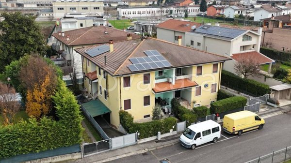 casa indipendente in vendita a San Giovanni Lupatoto