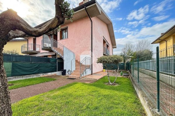 casa indipendente in vendita a San Giovanni Lupatoto