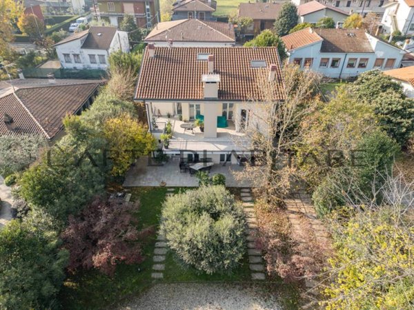 casa indipendente in vendita a San Giovanni Lupatoto in zona Pozzo