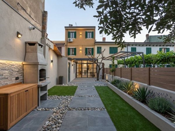 casa indipendente in vendita a San Giovanni Lupatoto