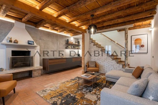 casa indipendente in vendita a San Giovanni Lupatoto