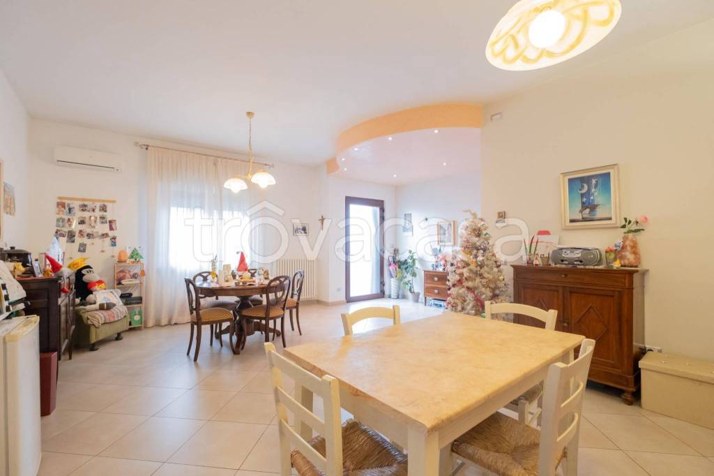 casa indipendente in vendita a San Giovanni Lupatoto