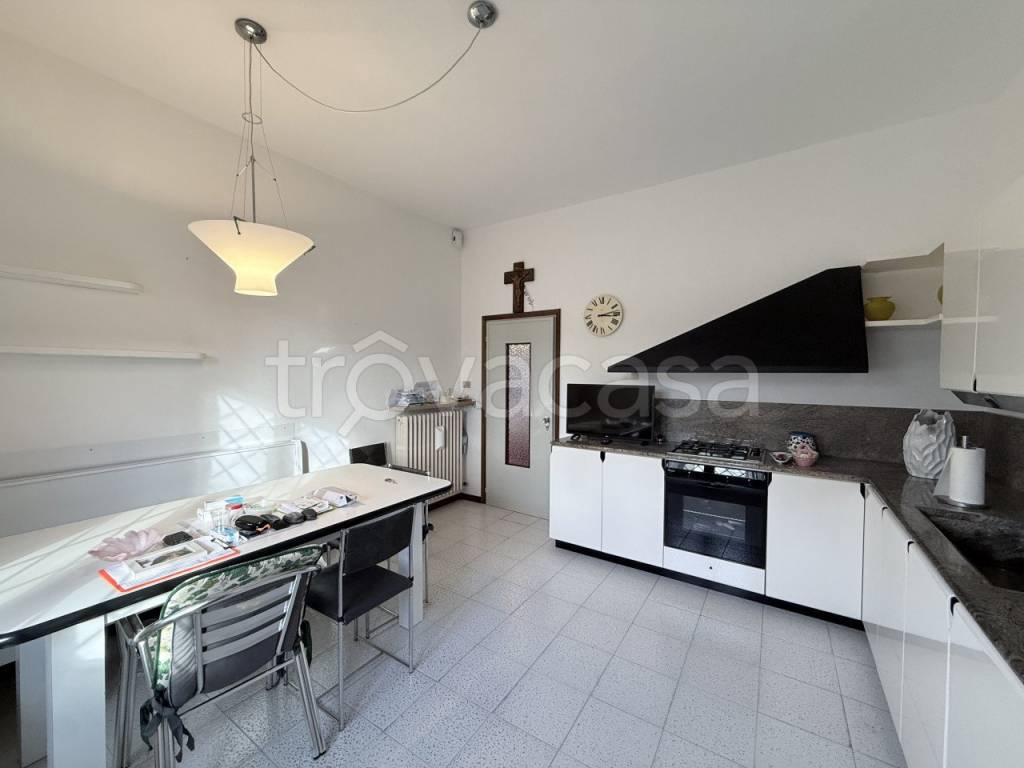 appartamento in vendita a San Giovanni Lupatoto in zona Raldon