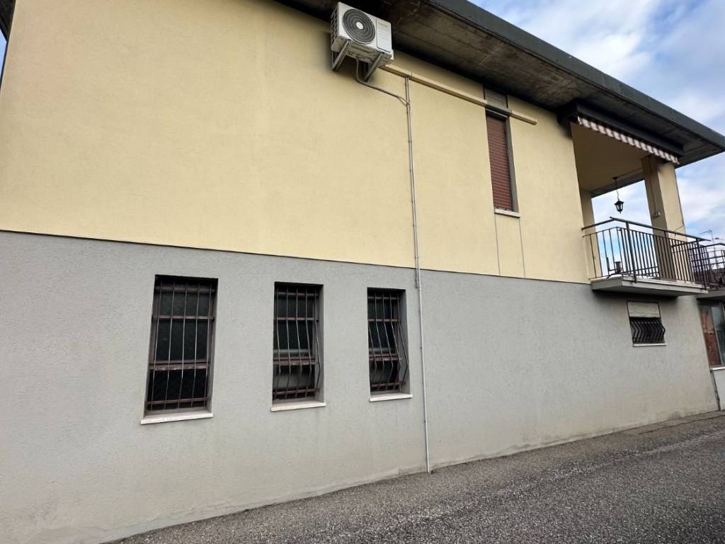 casa indipendente in vendita a San Giovanni Lupatoto in zona Raldon