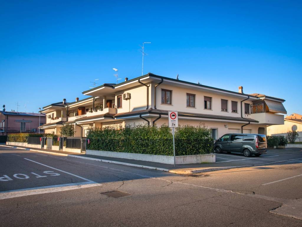 locale di sgombero in vendita a San Giovanni Lupatoto