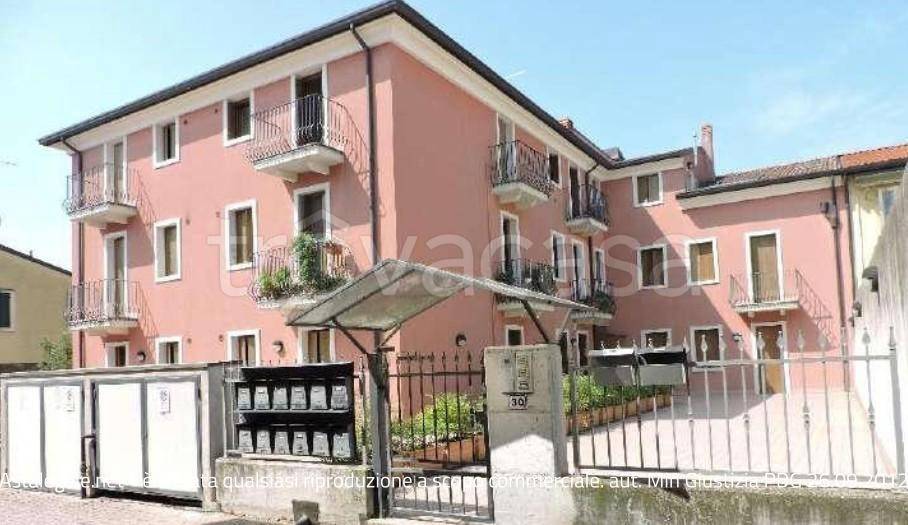 appartamento in vendita a San Giovanni Lupatoto in zona Raldon