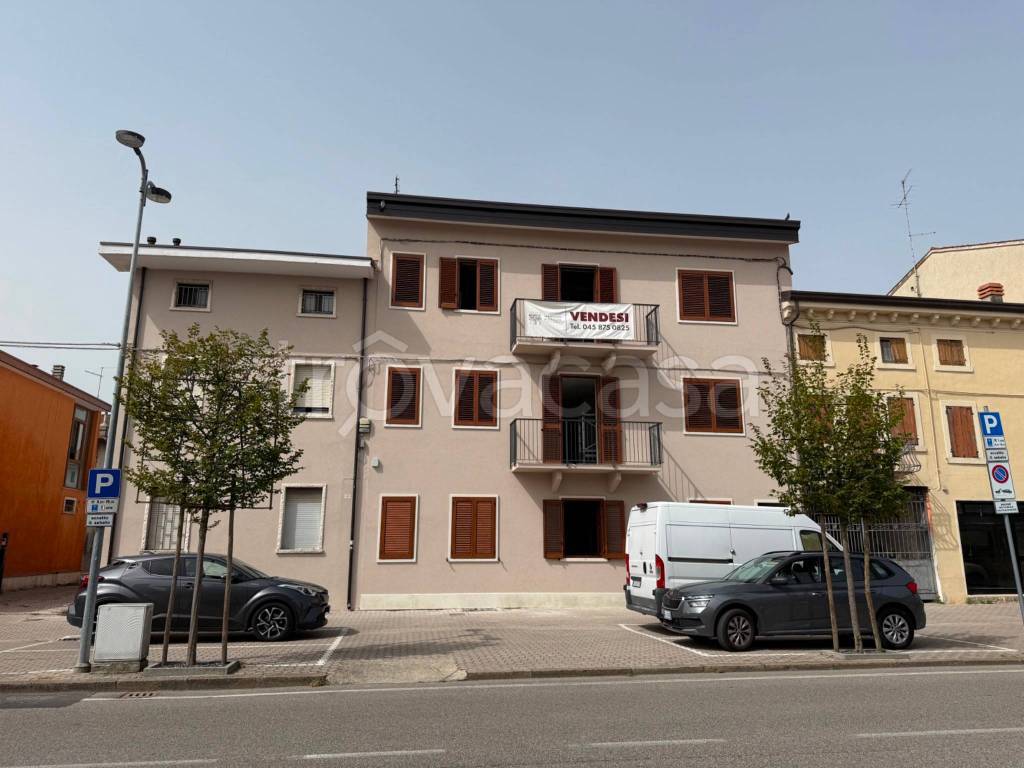 appartamento in vendita a San Giovanni Lupatoto in zona Raldon