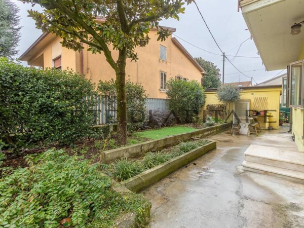 casa indipendente in vendita a San Giovanni Lupatoto