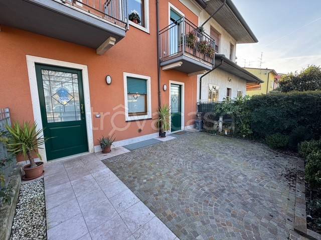 casa indipendente in vendita a San Giovanni Lupatoto in zona Raldon