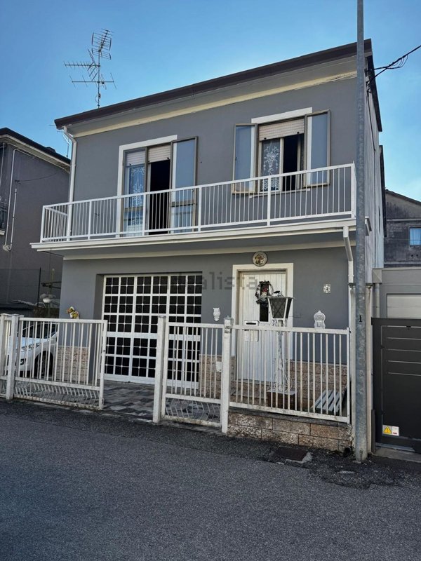 casa indipendente in vendita a San Giovanni Lupatoto