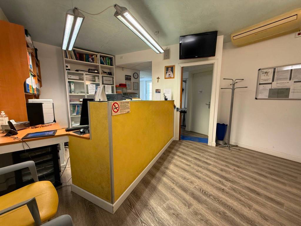ufficio in vendita a San Giovanni Lupatoto