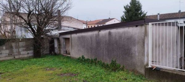 terreno edificabile in vendita a San Giovanni Lupatoto