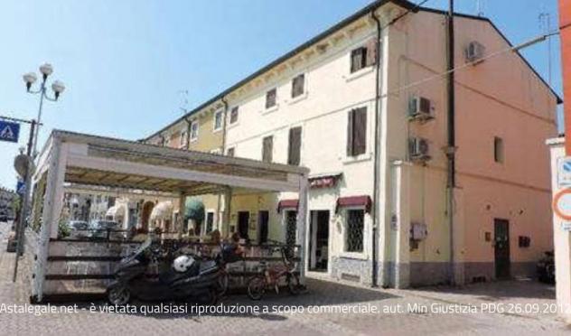 negozio in vendita a San Giovanni Lupatoto in zona Raldon