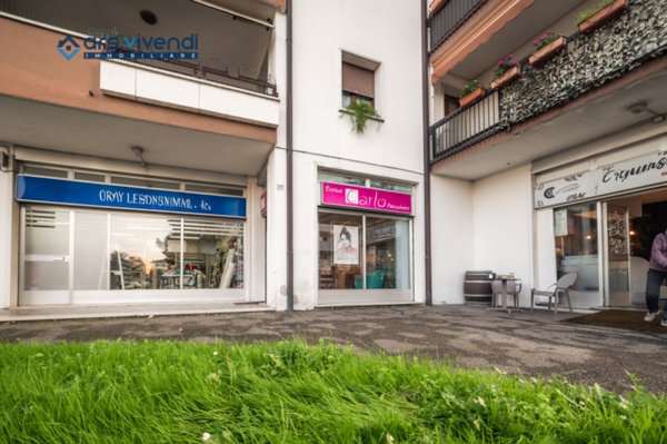 locale commerciale in vendita a San Giovanni Lupatoto