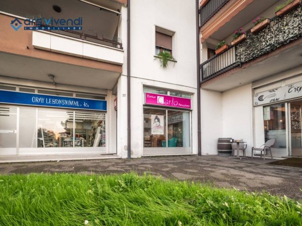 negozio in vendita a San Giovanni Lupatoto