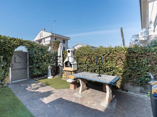 casa indipendente in vendita a San Giovanni Lupatoto