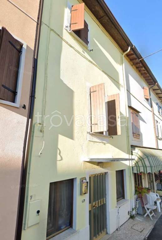 casa indipendente in vendita a San Giovanni Lupatoto in zona Camacici