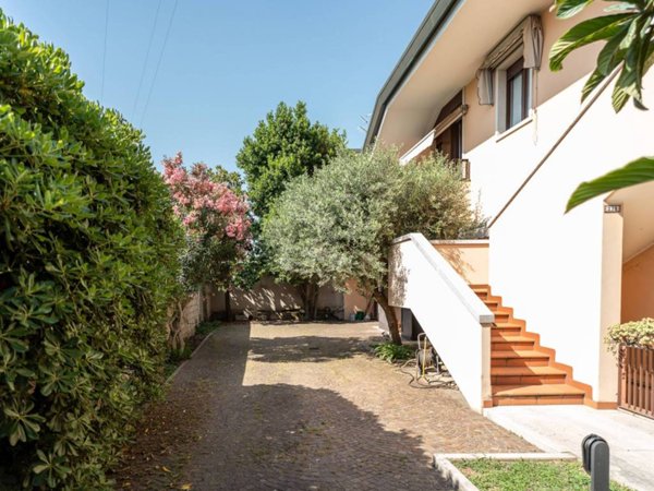 casa indipendente in vendita a San Giovanni Lupatoto