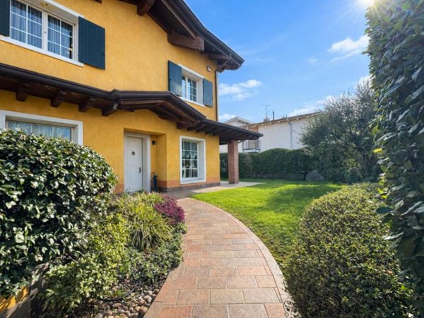 casa indipendente in vendita a San Giovanni Lupatoto in zona Pozzo