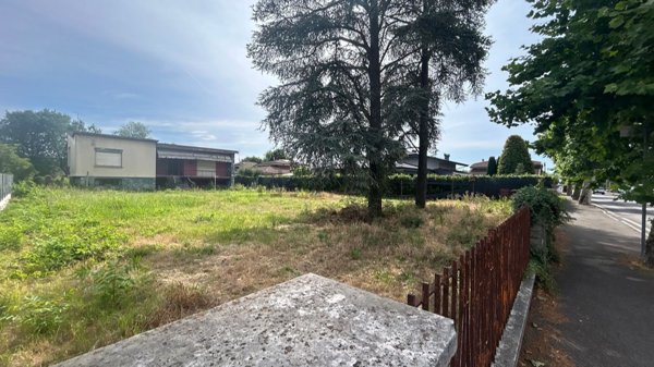 casa indipendente in vendita a San Giovanni Lupatoto in zona Pozzo