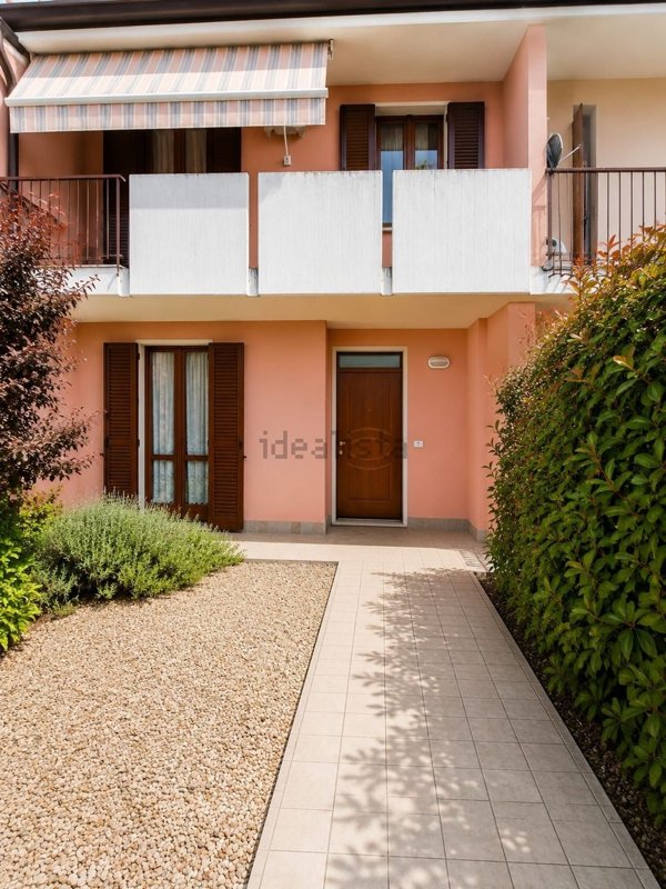 casa indipendente in vendita a San Giovanni Lupatoto in zona Pozzo