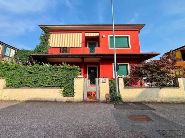 casa indipendente in vendita a San Giovanni Lupatoto in zona Pozzo