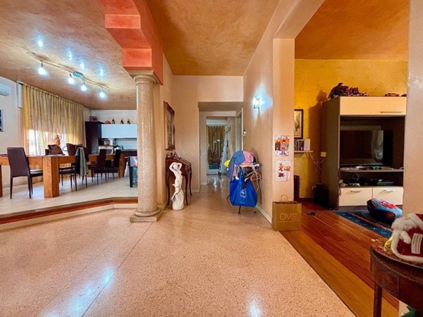 casa indipendente in vendita a San Giovanni Lupatoto in zona Pozzo