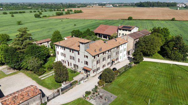casa indipendente in vendita a San Giovanni Lupatoto in zona Pozzo