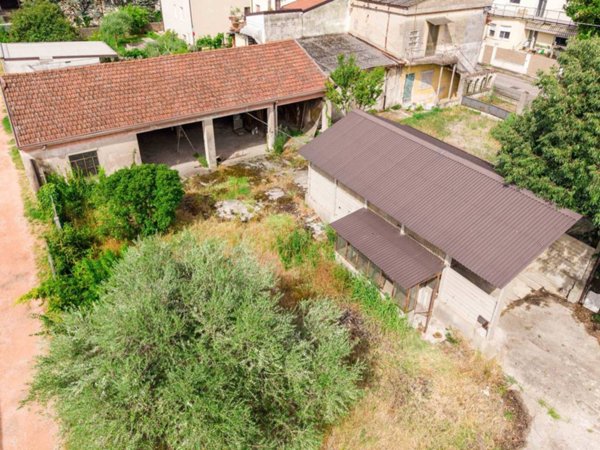 intera palazzina in vendita a San Giovanni Lupatoto in zona Pozzo