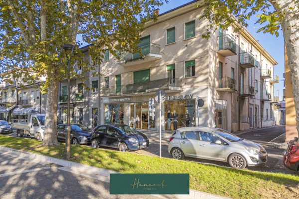 negozio in vendita a San Giovanni Lupatoto