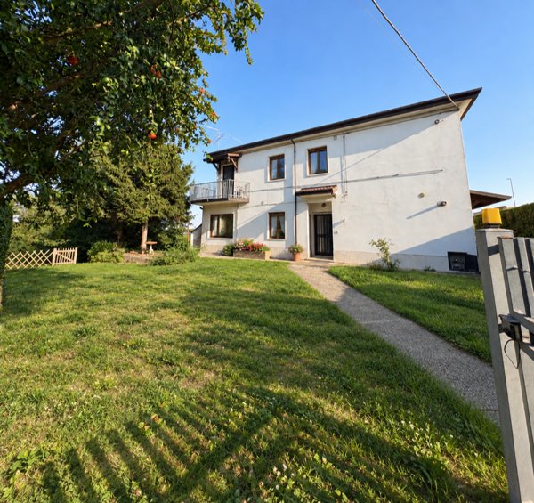 casa indipendente in vendita a San Giovanni Lupatoto in zona Pozzo