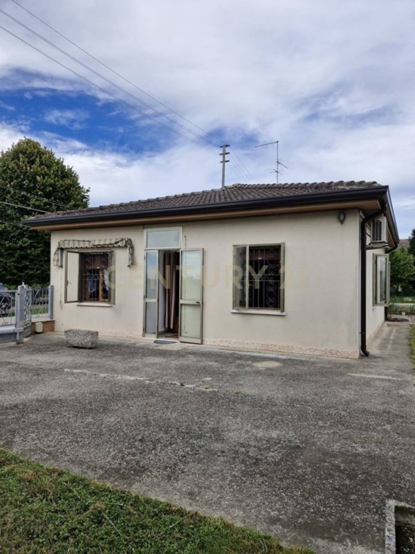 casa indipendente in vendita a Sanguinetto
