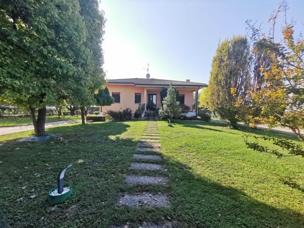 casa indipendente in vendita a Sanguinetto