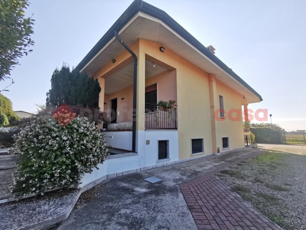 casa indipendente in vendita a Sanguinetto