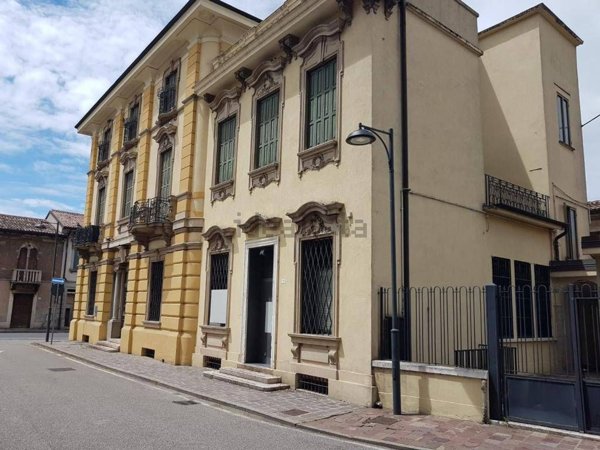 ufficio in vendita a Sanguinetto