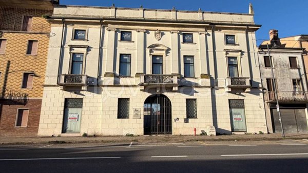 negozio in vendita a Sanguinetto