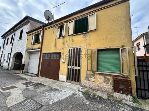 casa indipendente in vendita a Sanguinetto